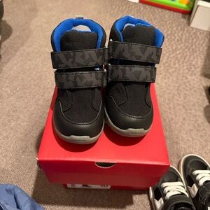 Skye Adapt Waterproof Black